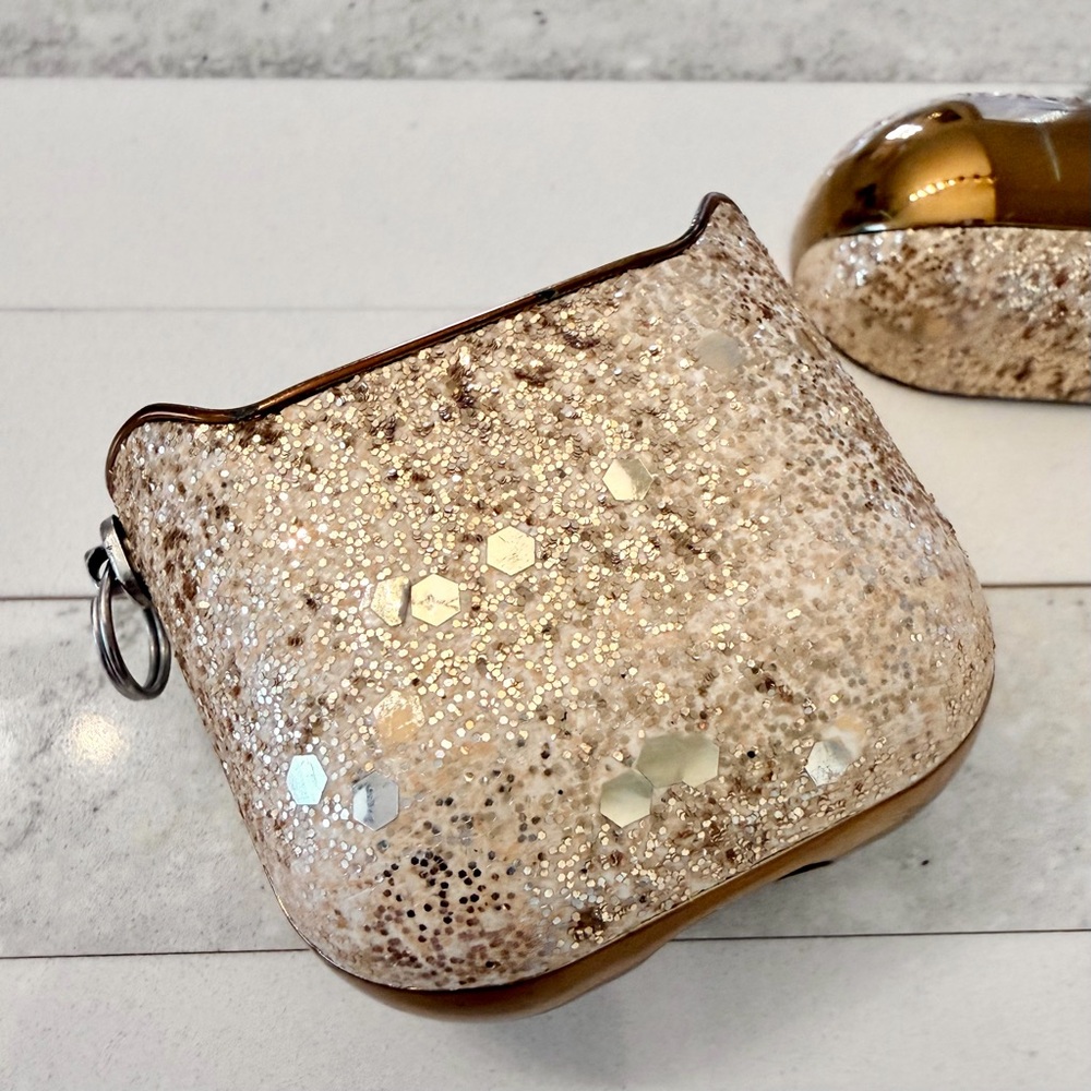 Glittery Gold AirPods (A2031) Case - Picture 4 of 9